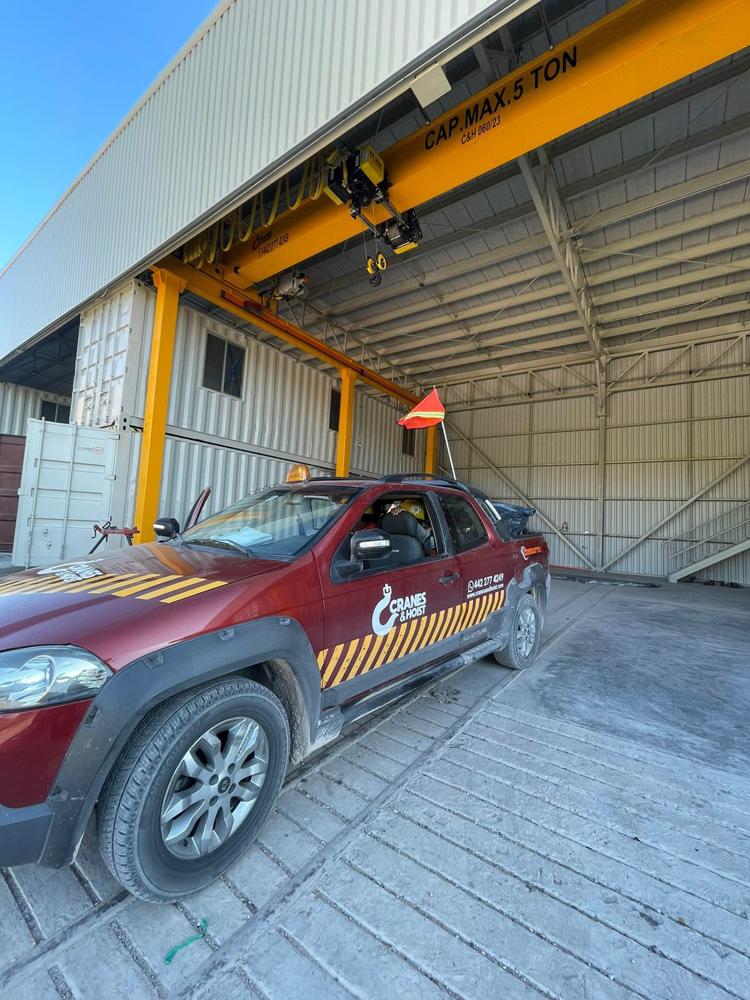 Cranes & Hoist